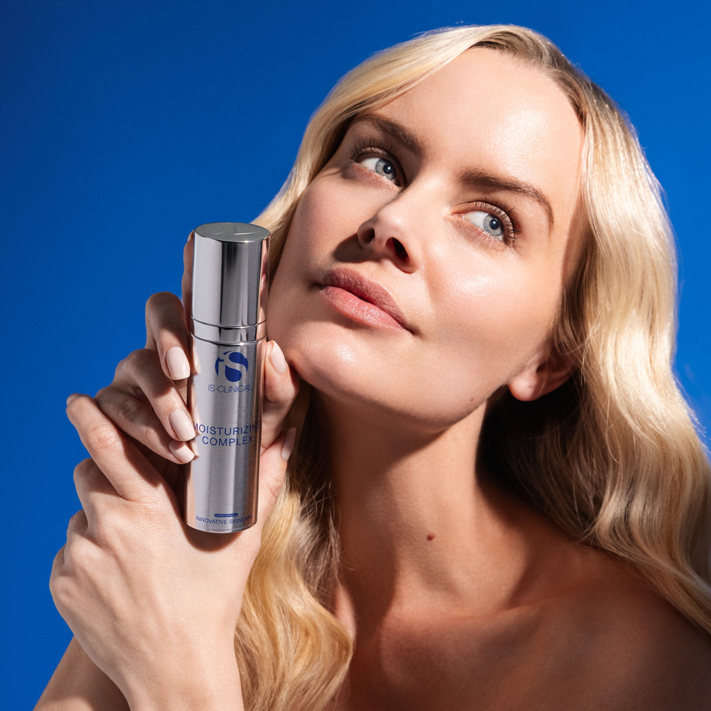 iS Clinical Moisturizing Complex