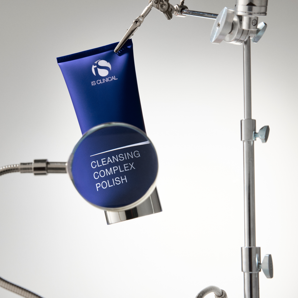 iS Clinical Cleansing Complex Polish